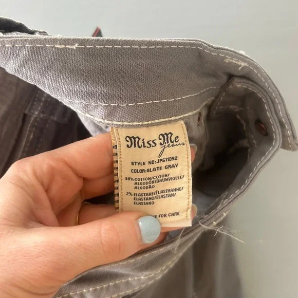 NWT Miss Me Jeans Skinny Grey JP611052 Women's Size 27 Embellished Pockets